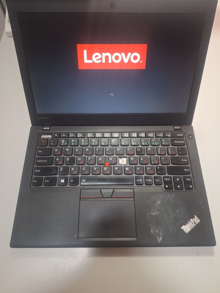 Thinkpad core i5, 8 ОЗУ 256 SSD