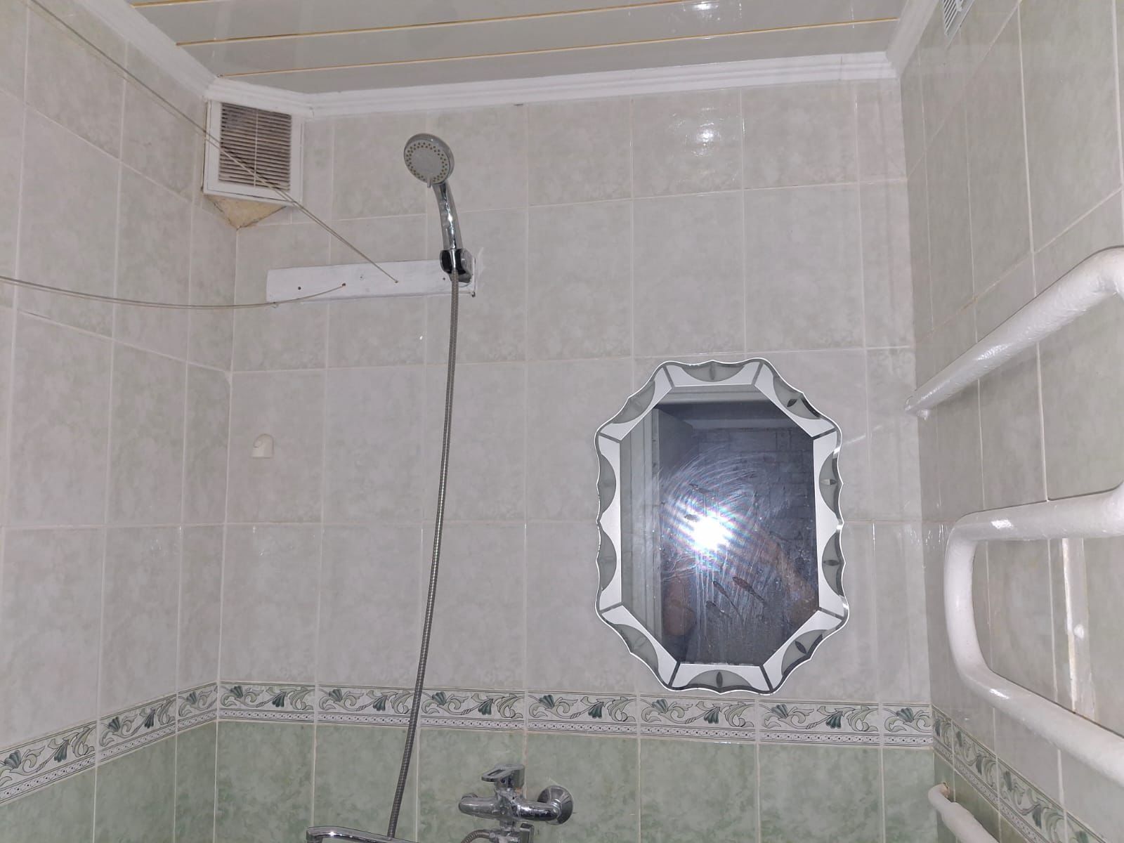 Продам 2комн квартиру по адресу 7микр 97 дом.
