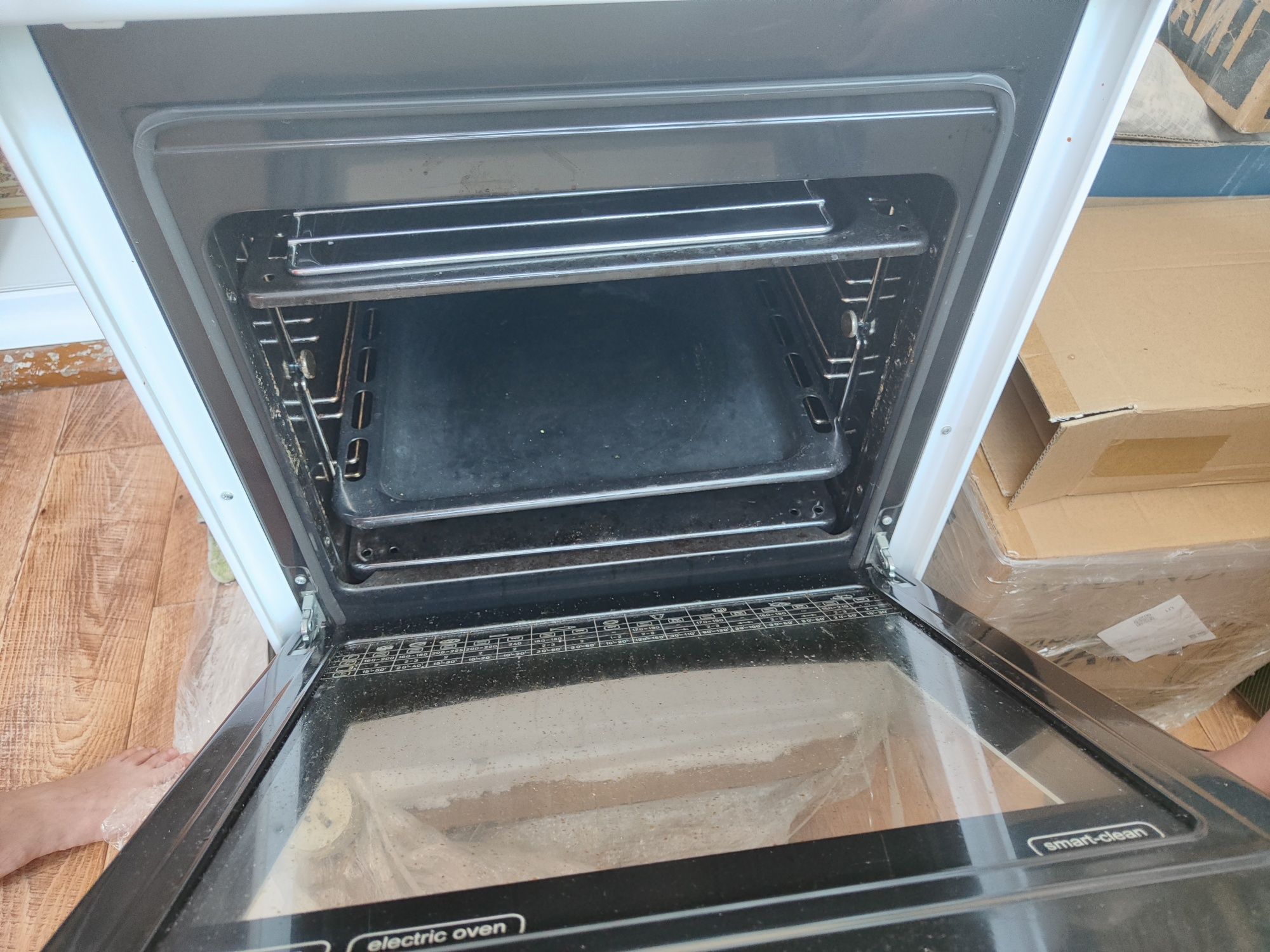 Продам электрическую плиту