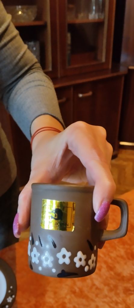 Продам сервиз из обожжённой глины, новый.