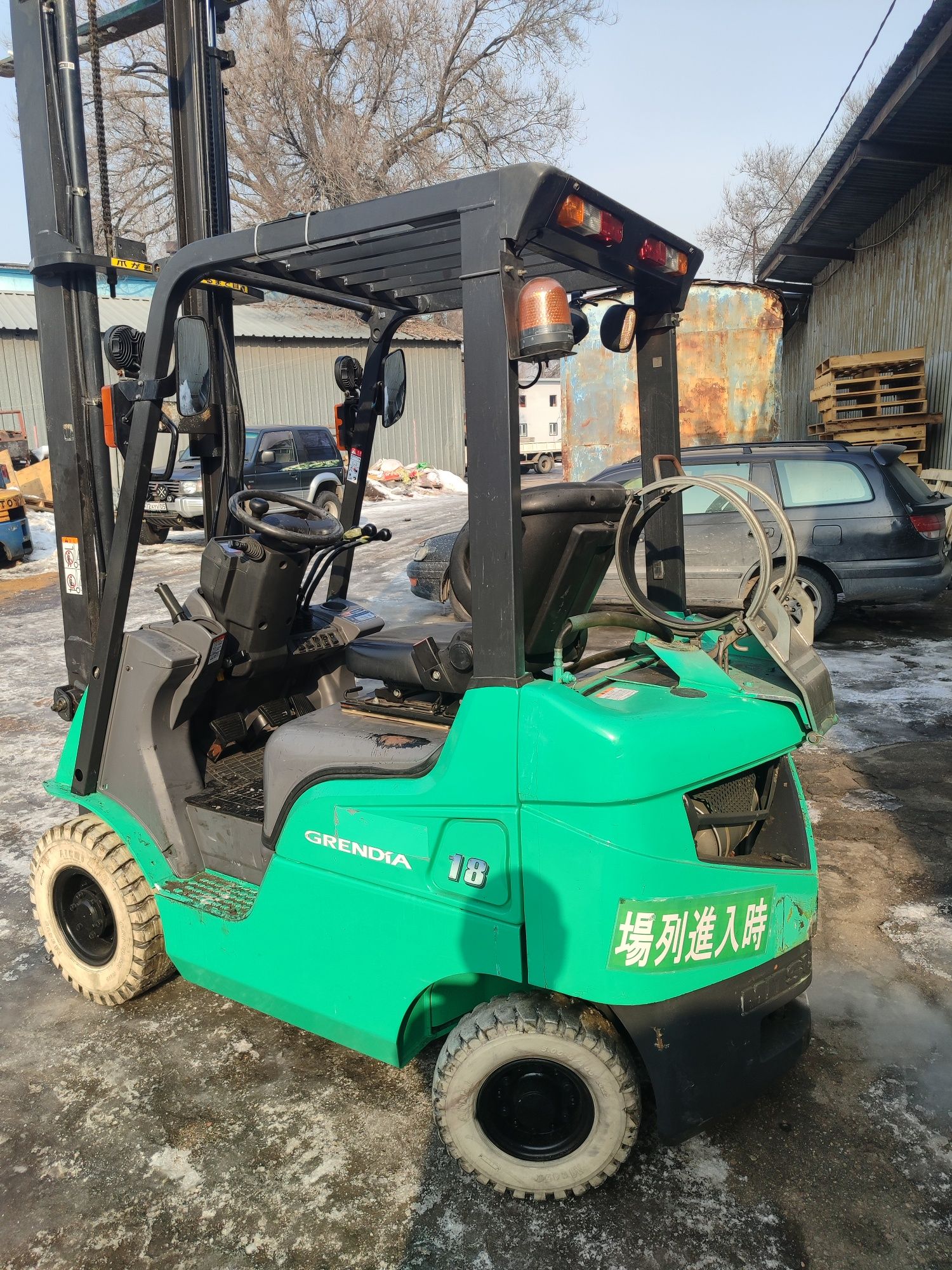 Японский погрузчик Mitsubishi 1.8 тонны газо-бензиновый