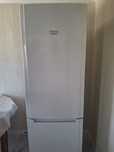 Холодилькик Hotpoint Ariston