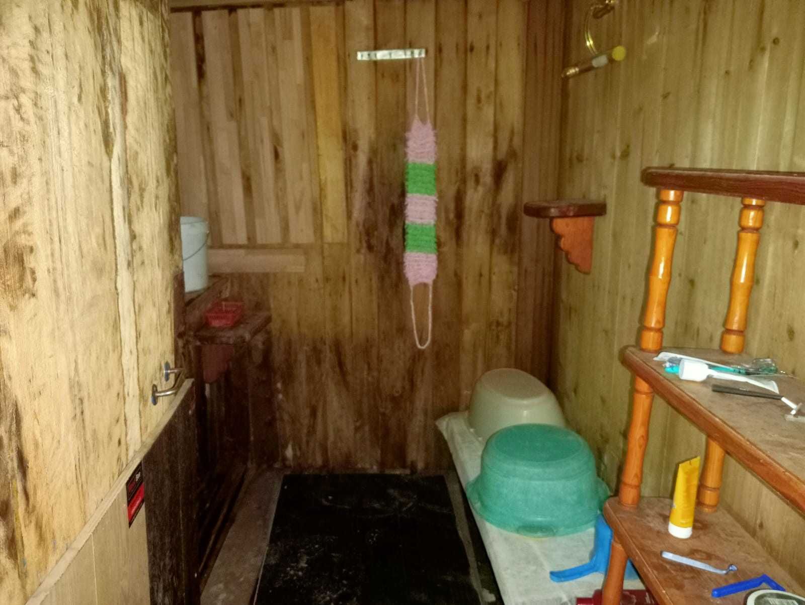 В р-не Омеги продается 2 дома на одном участке