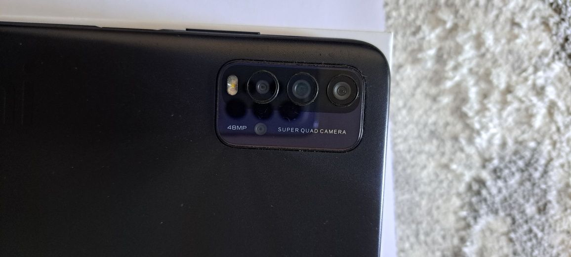 Xiaomi Redmi 9T 6/128 ГБ – хорошен состояние