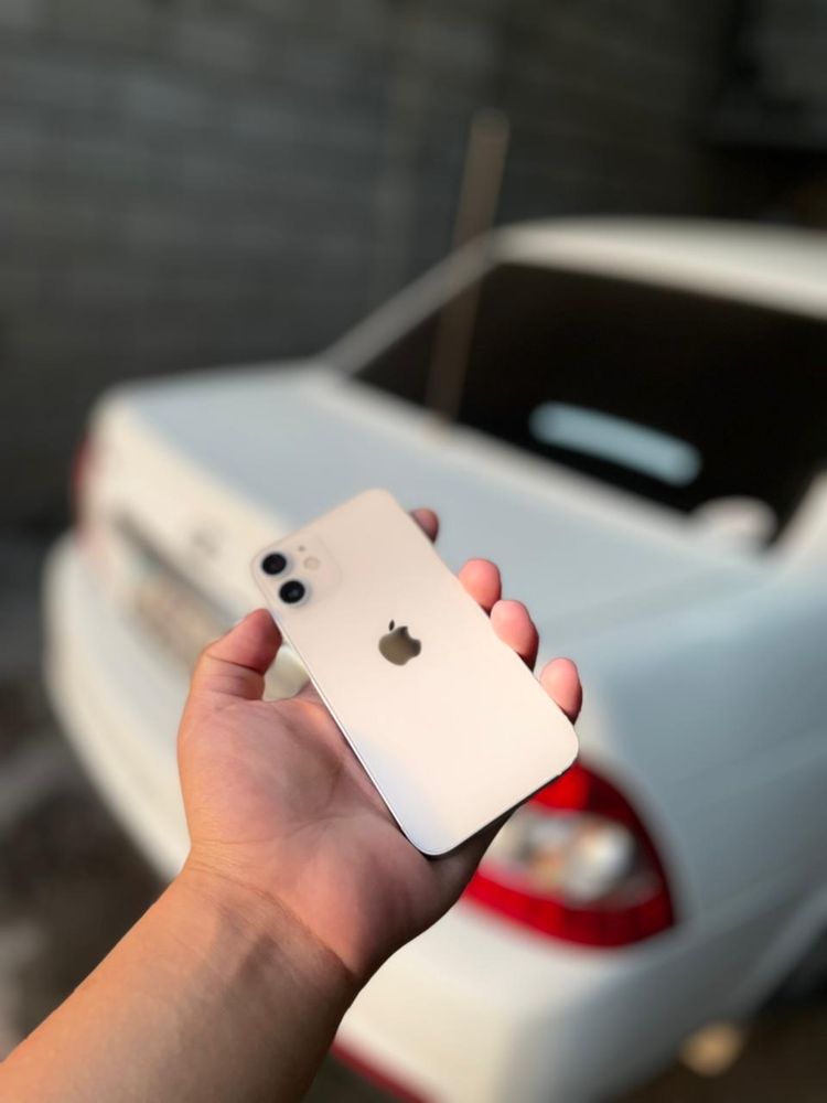 iphone 12 мини  64/76 белы