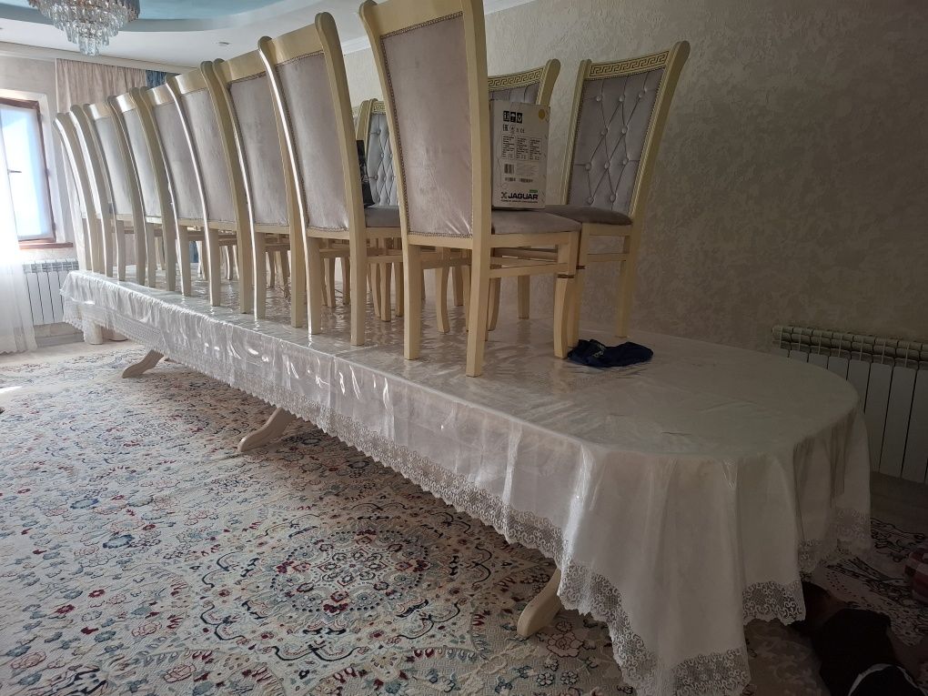 Продам Стол  стулья и тапчан