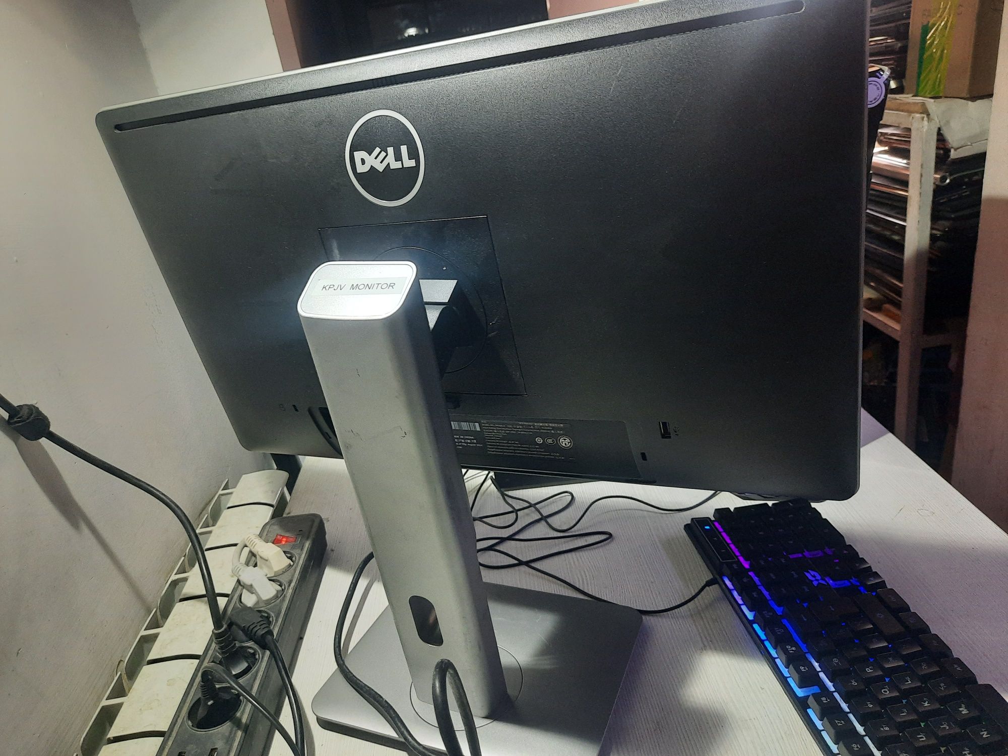 Большой мониторы Dell для Видеонаблюдения и для Компьютера