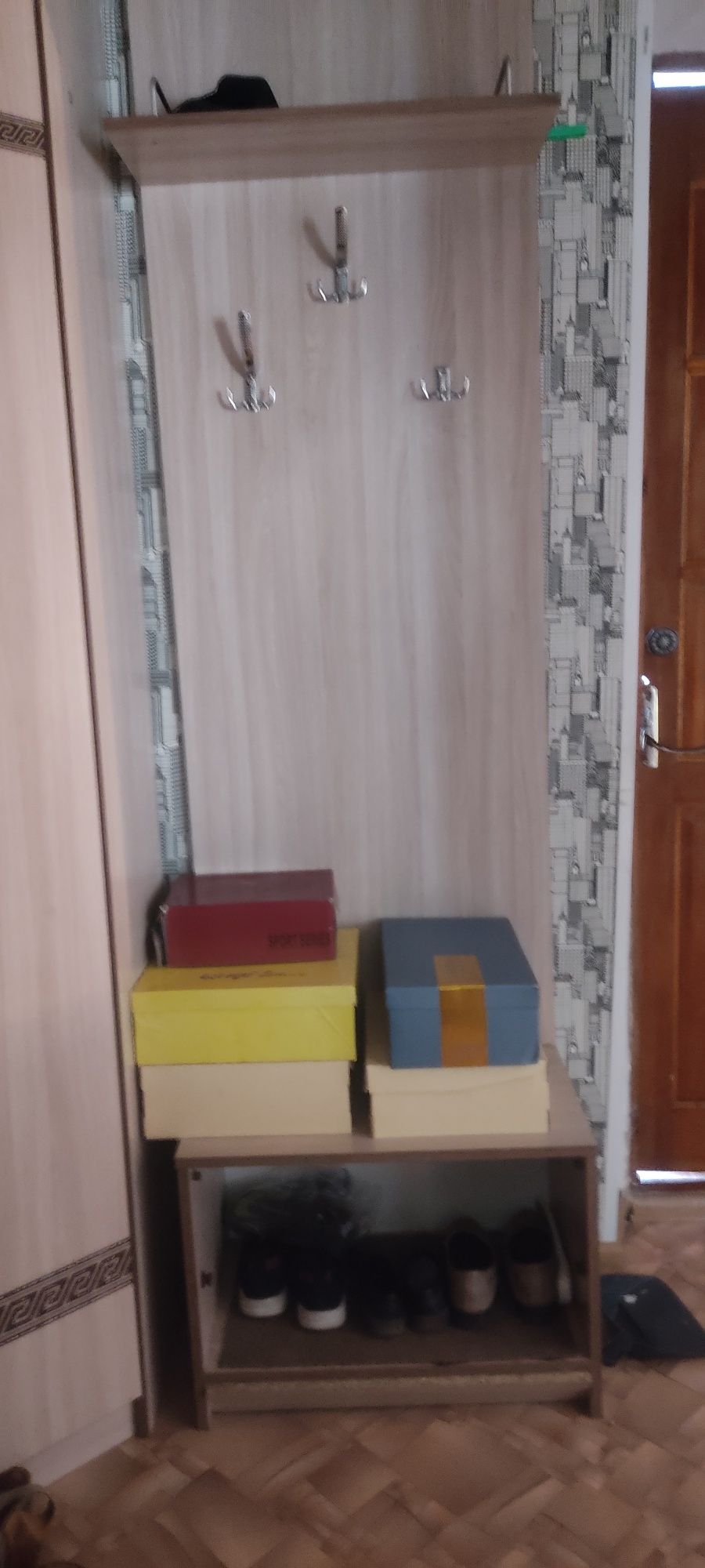 Продам,  прихожая угловая.