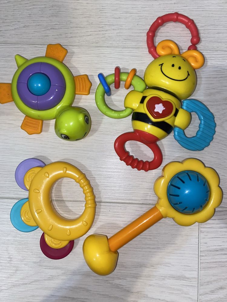Игрушки продам срочно