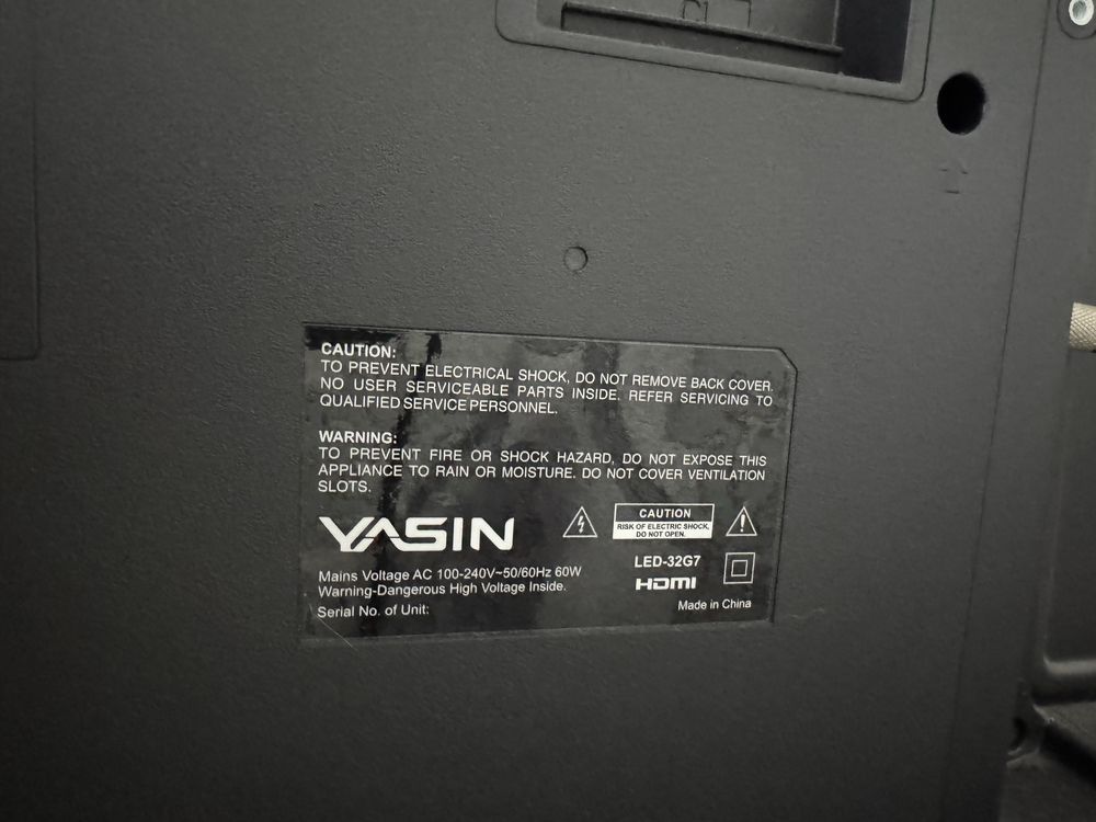 Телевизор YASIN черный