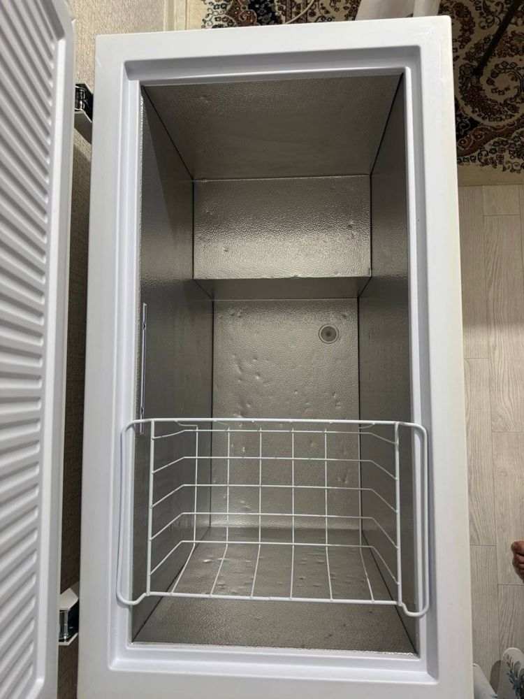 Продаю морозильную камеру