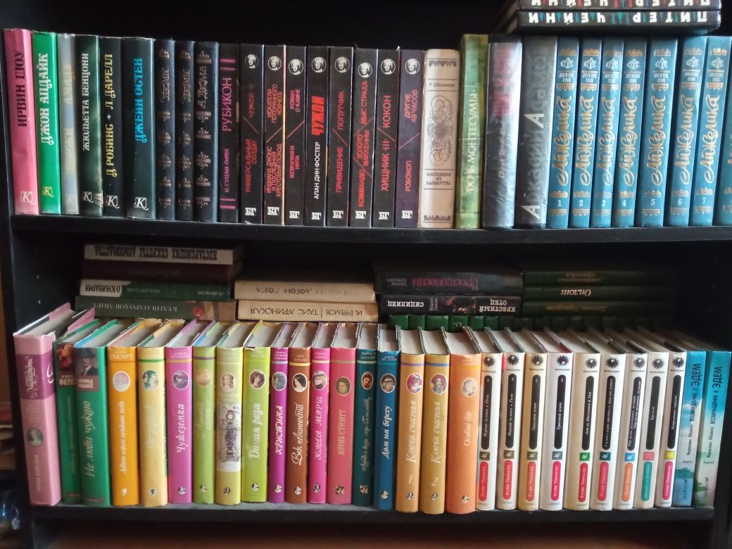 Продам книги в основном сборники