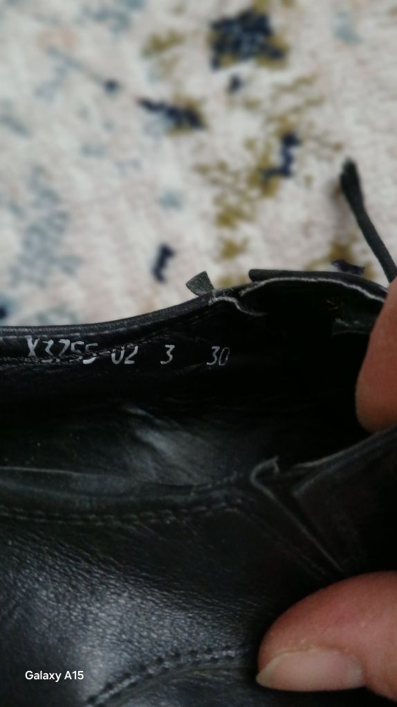 Продам ботинки на мальчика