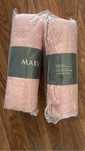 2 покрывала Пудровые 215 * 155 от Mary Kay