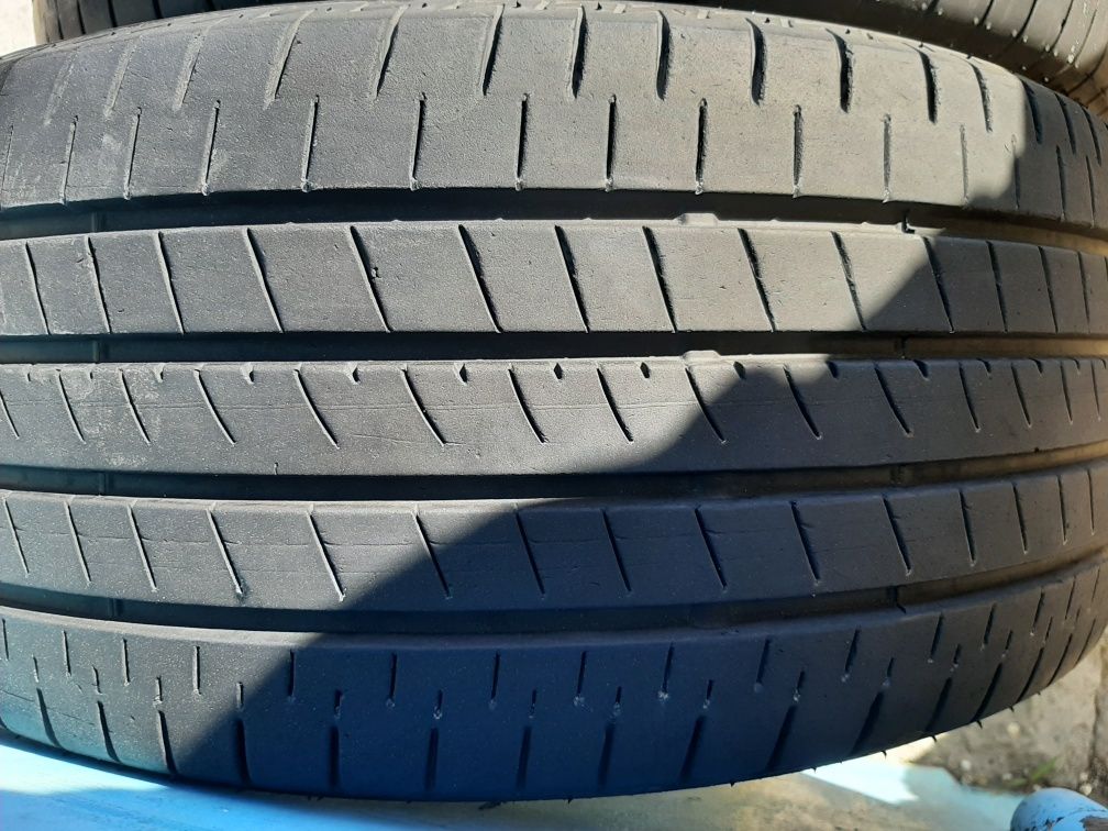 Продам шины 235/45/18 бриджистон