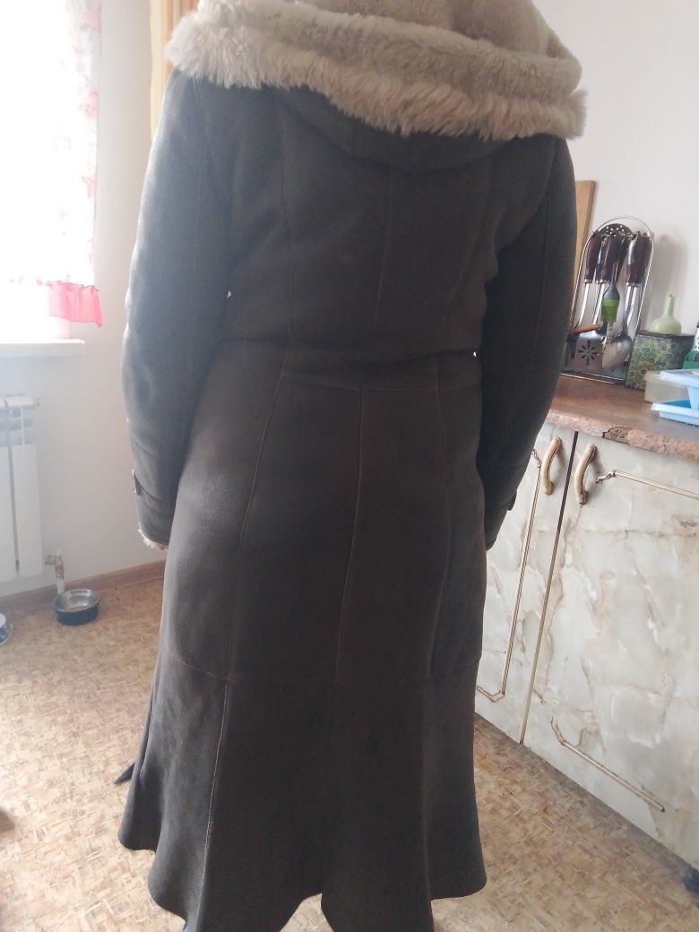 Продаю 2 дубленки