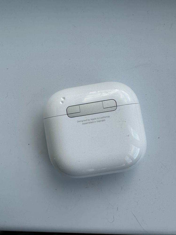кейс airpods 4 active noise cancellation
