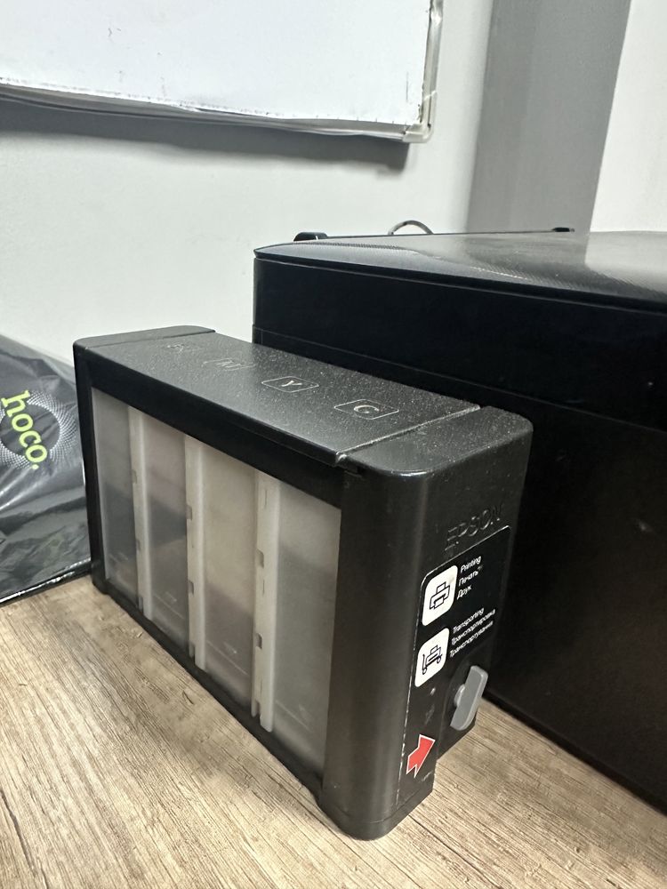 Продам принтер на запчасти