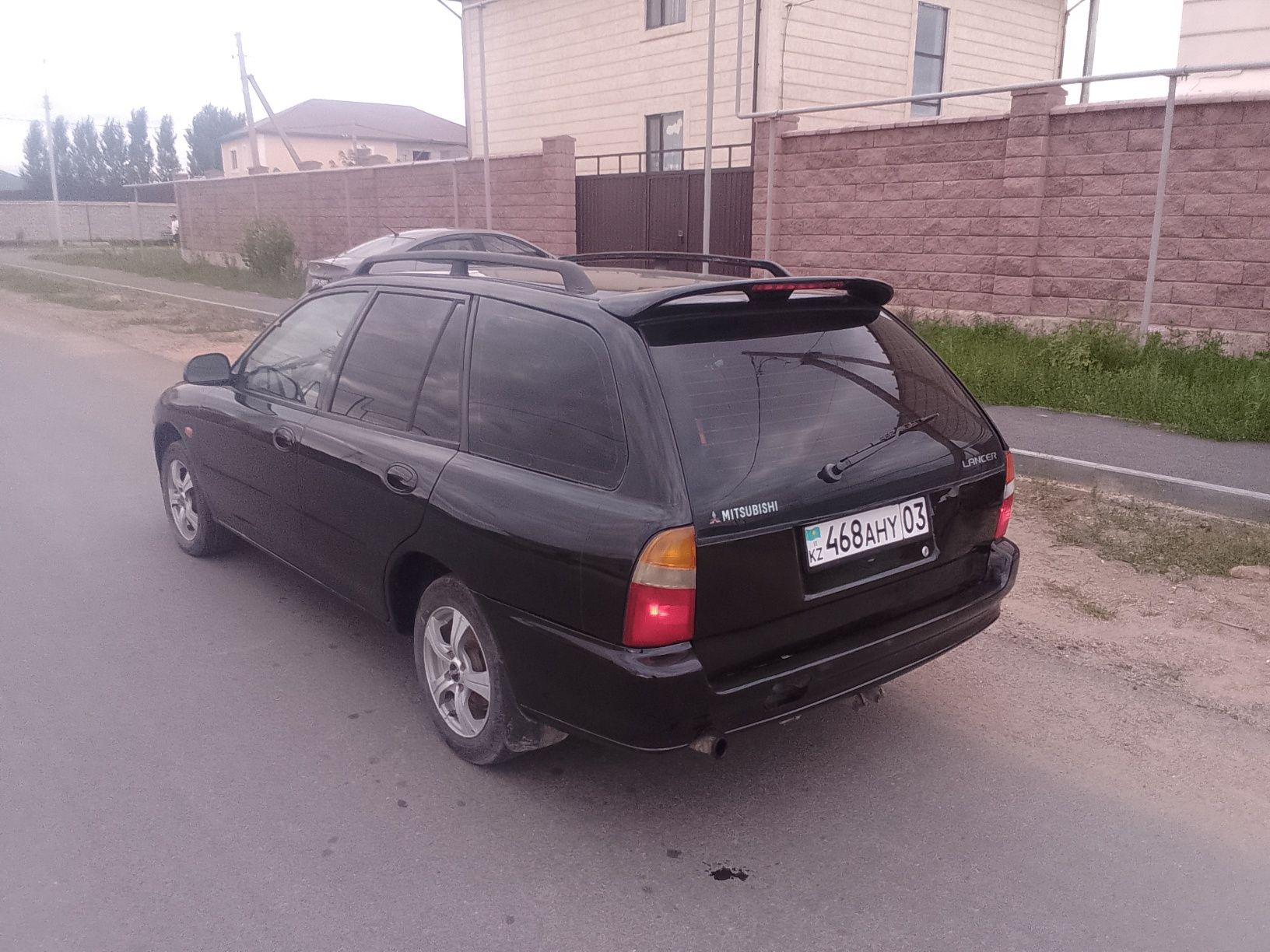 Митсуюиши 1995 гол уневирсал. 1.6