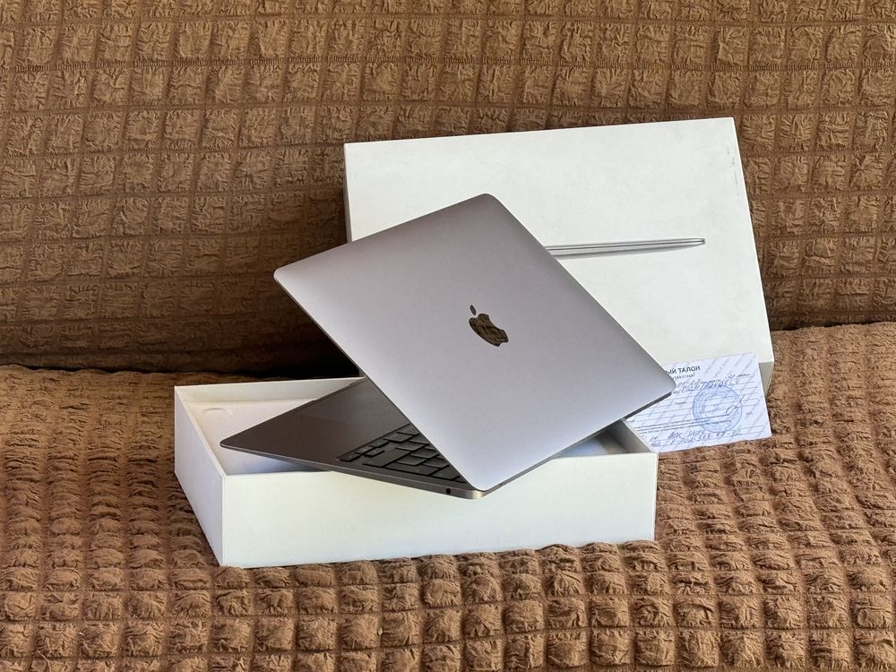 Apple MacBook Air 13 M1 Chip 2022 EAC!цикл 81/SSD256GB/OZU8GB идеал