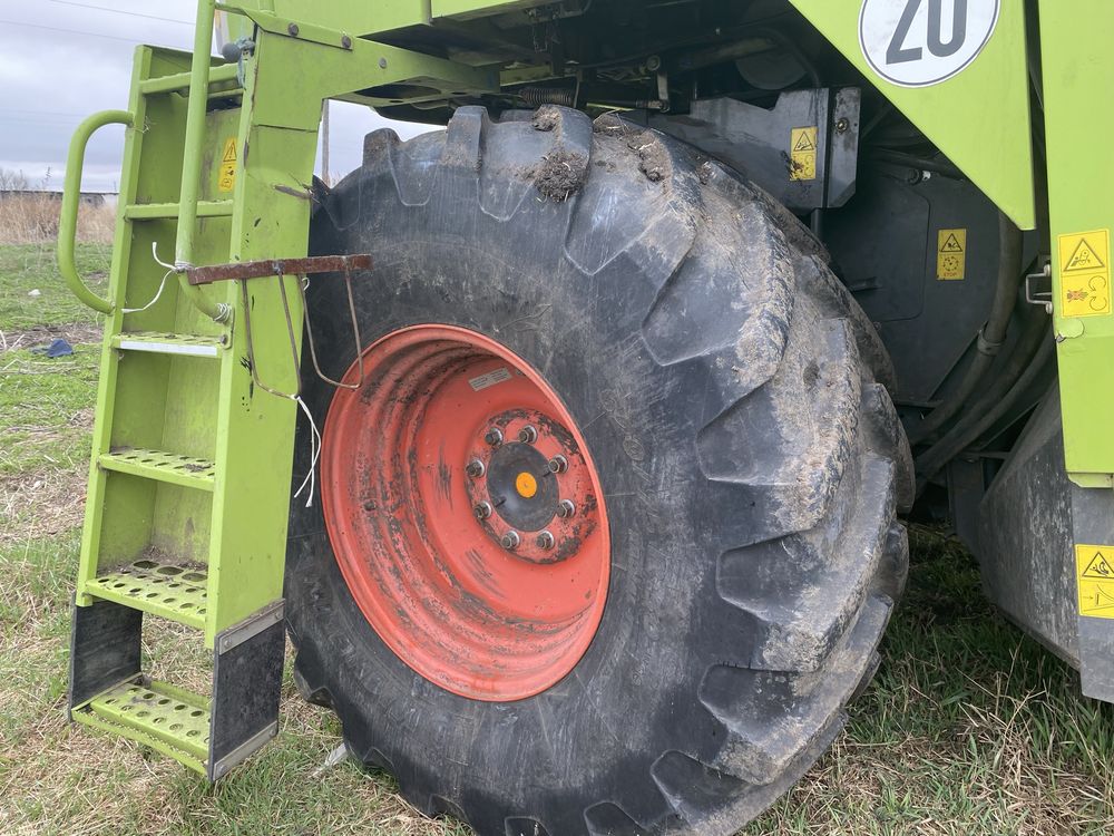 Продам комбамн Claas Medion 310