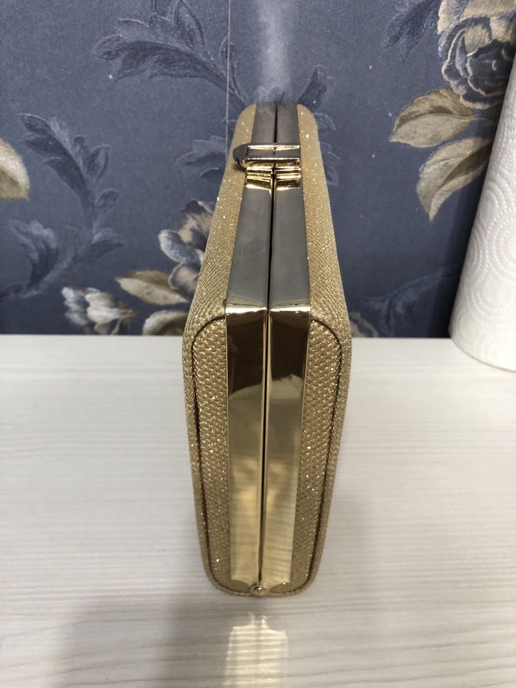 Продам клатч сумку