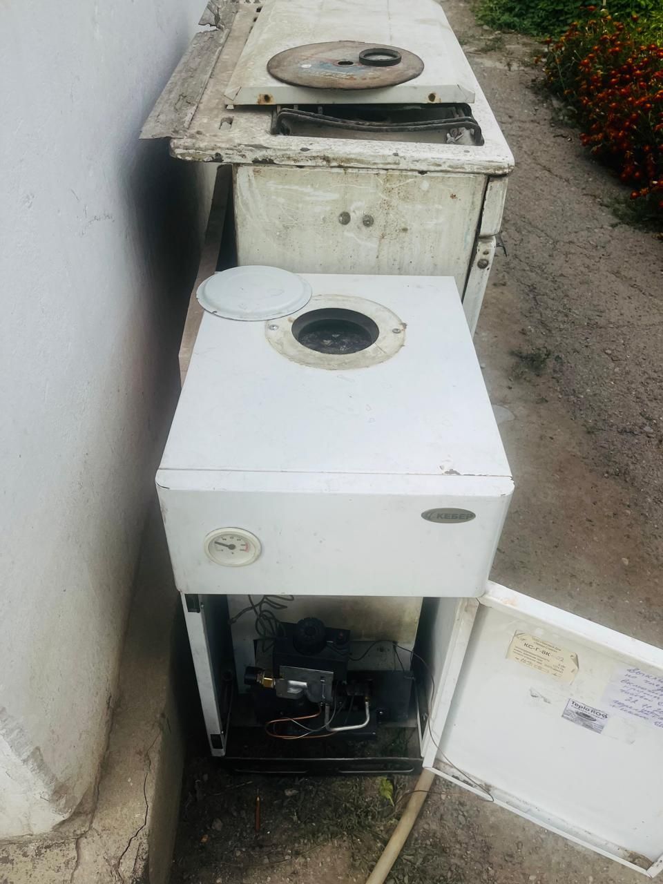 Продам печку газовую