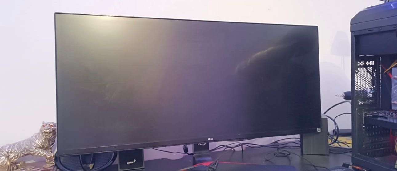 СРОЧНО!!!Продам монитор lg модель 34UM69G-B