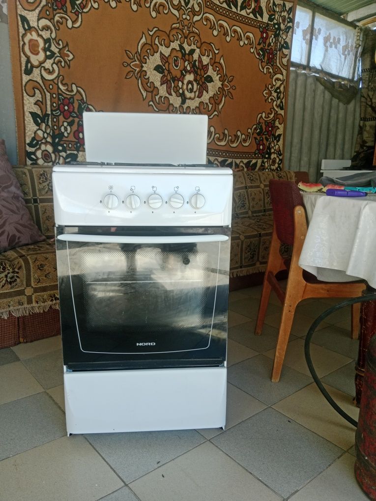 Продам газ плита чистый хорошом состояние
