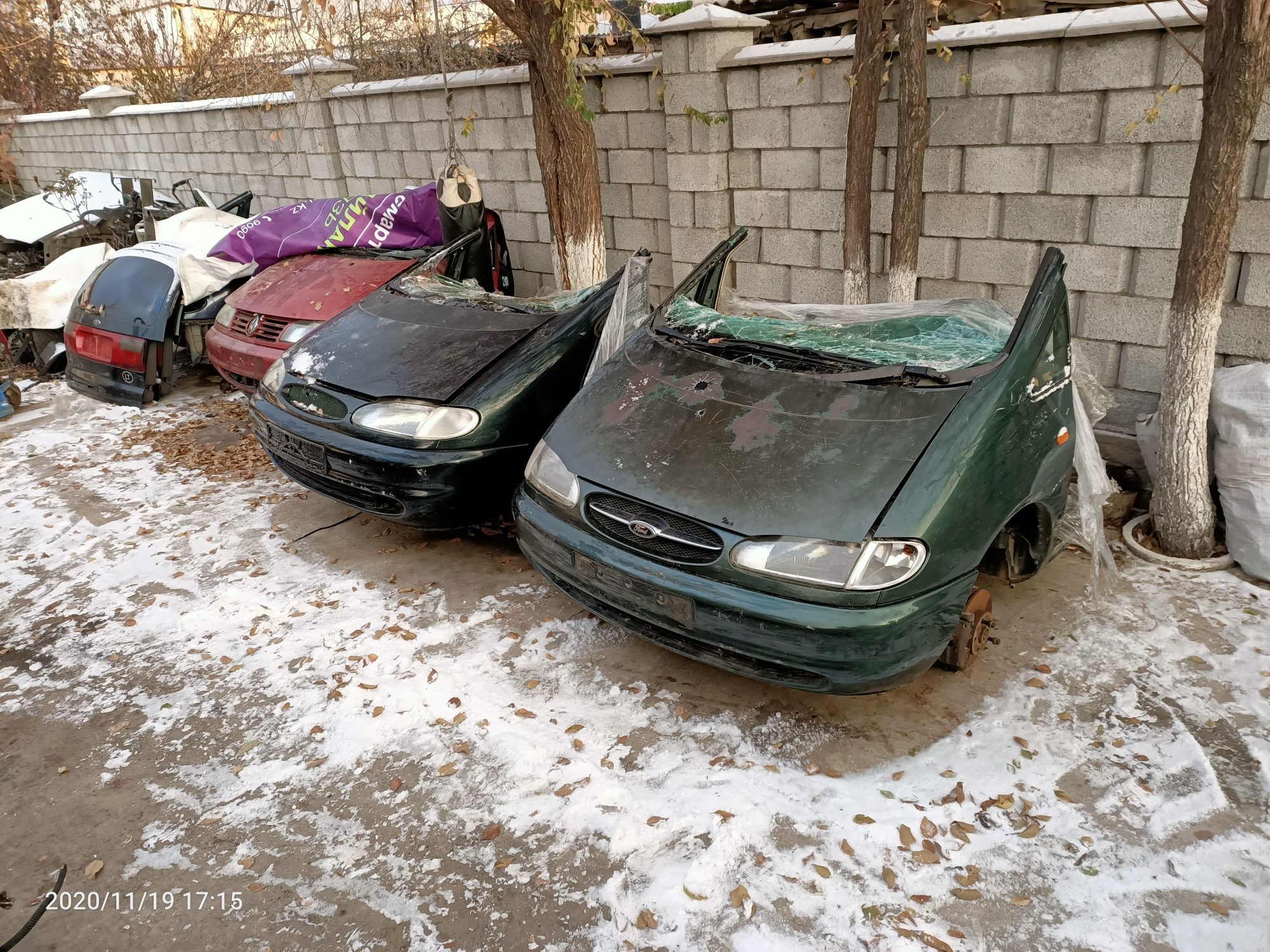 Все  запчасти  на Шаран .
