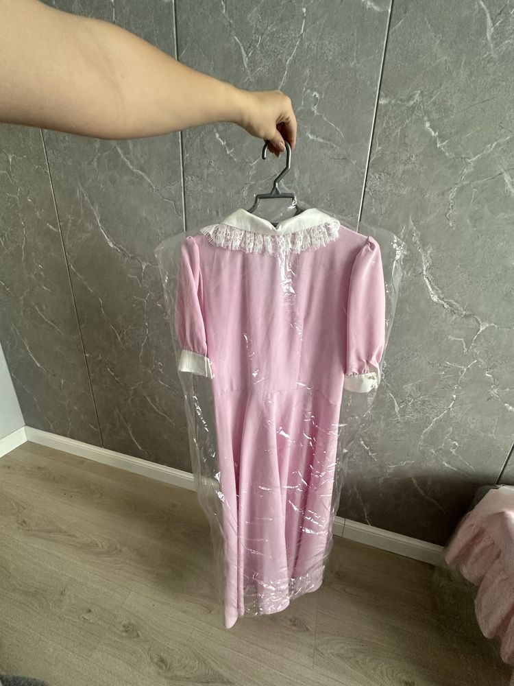 Нежное платье нежно розового цвета