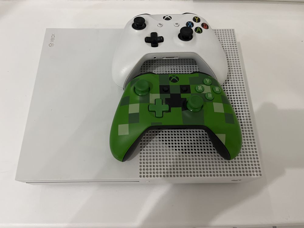 Продается xbox one