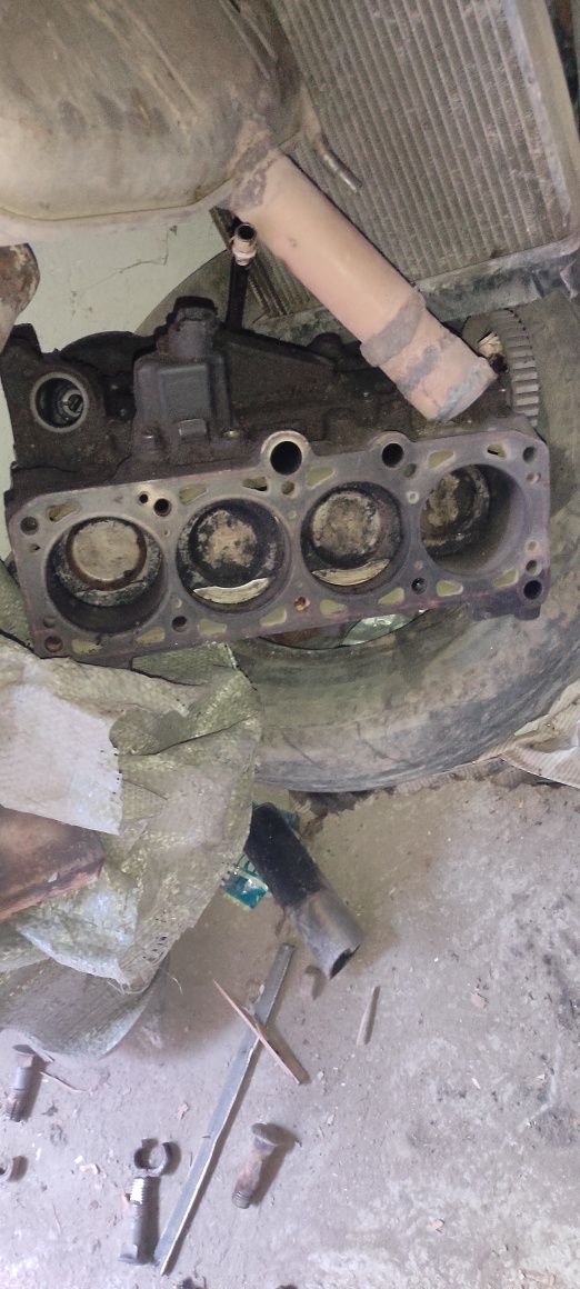 Блок гольф пассат 1.8