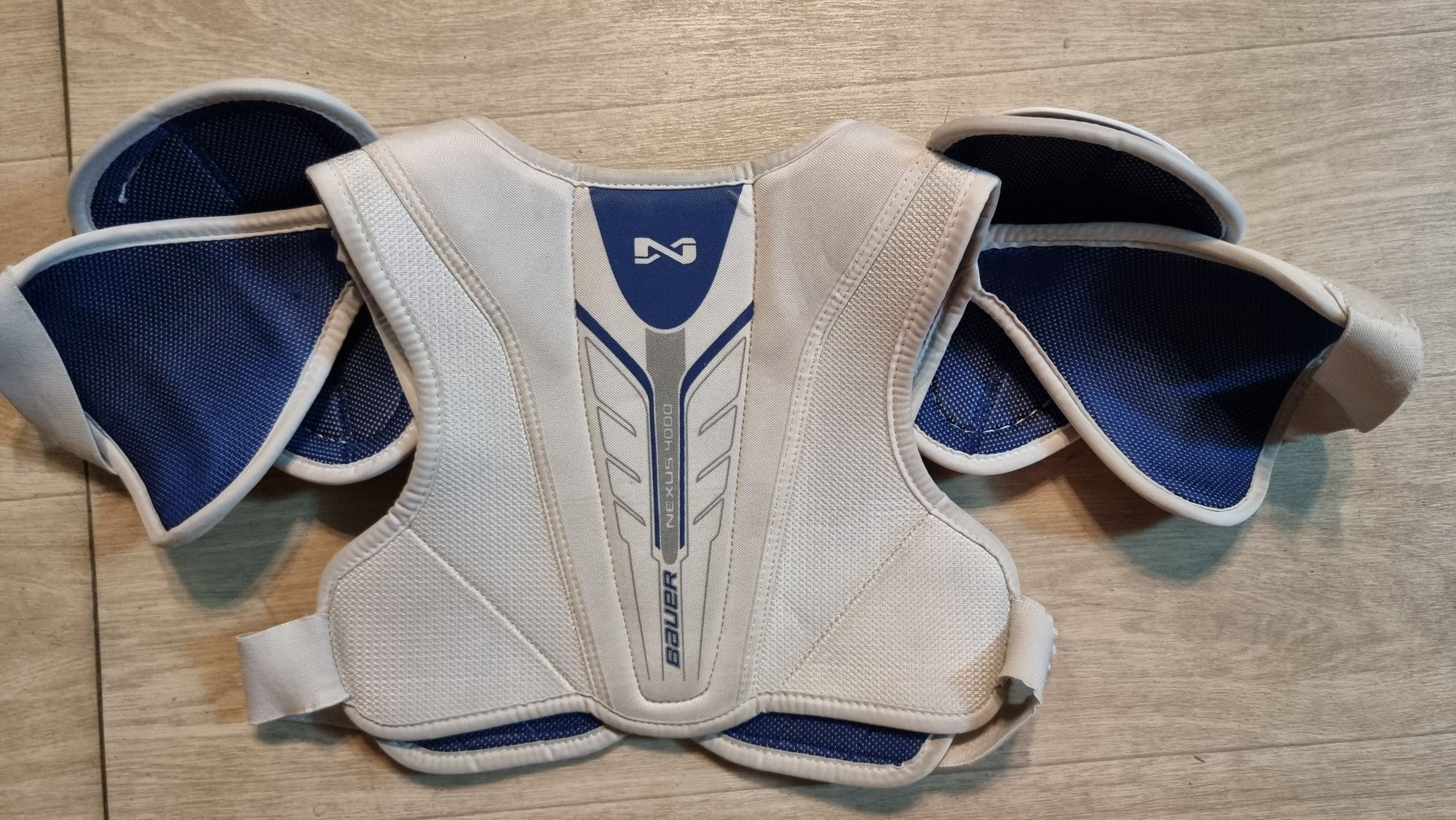 Продам нагрудник BAUER