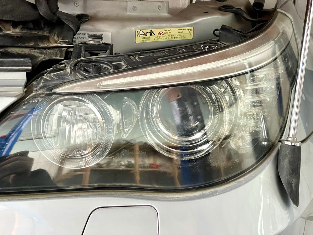 Передние фары Адаптив Рестайл на BMW E60 БМВ Е60