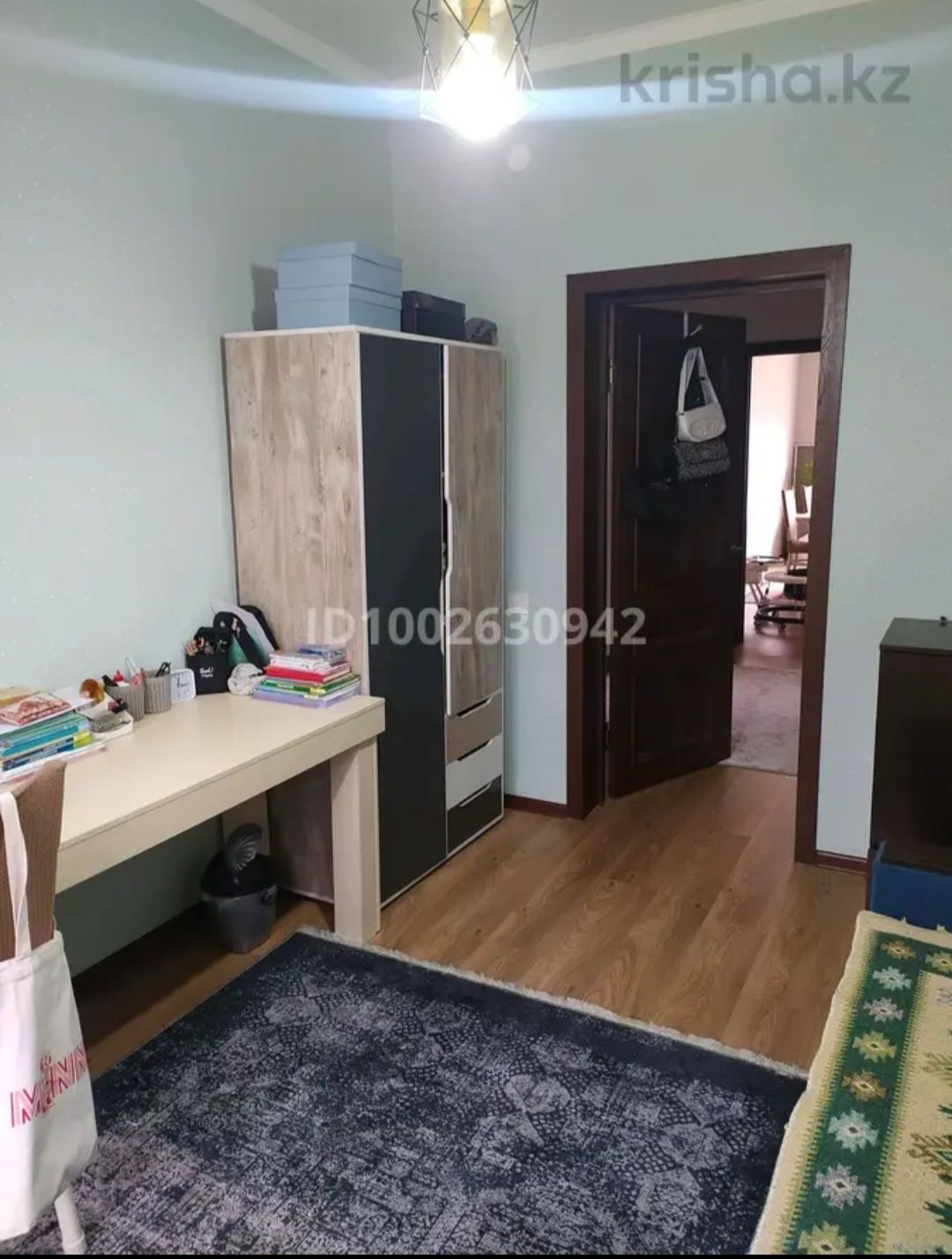 Продам отдельно стоящий дом с землей в 7 соток.