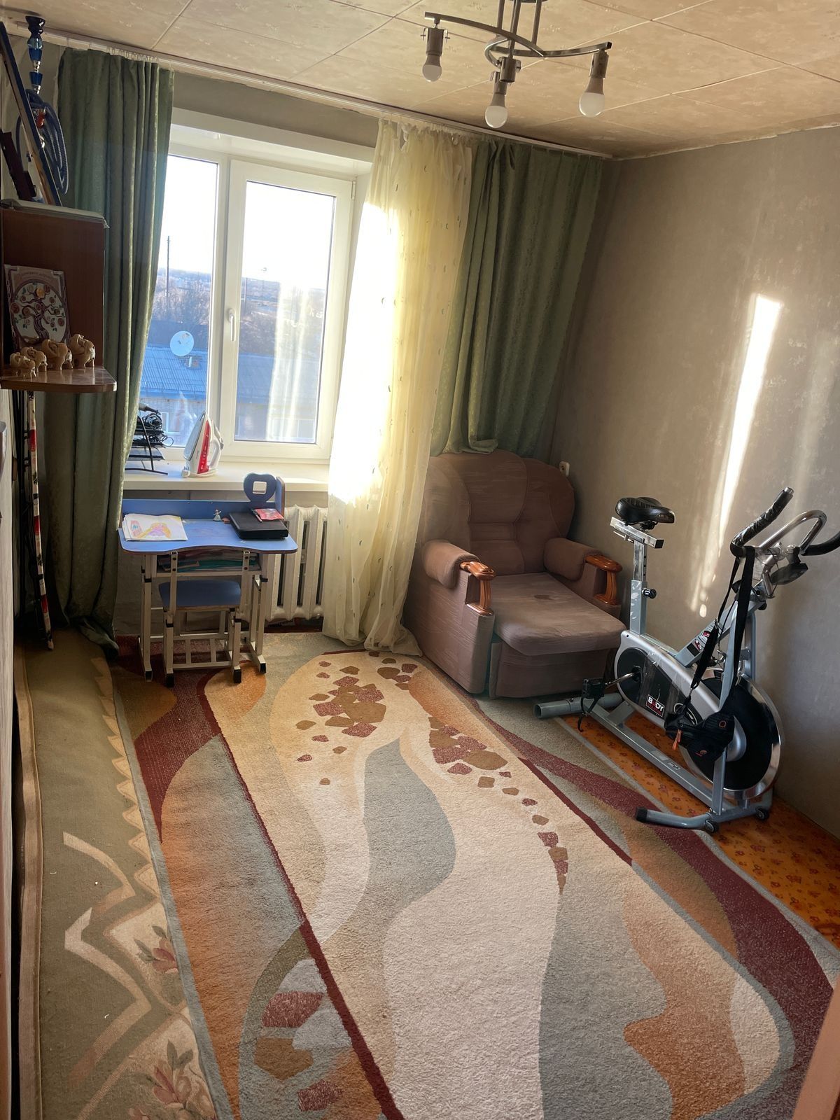 Продам 3 ком кв 67 м2 в районе жд вокзала