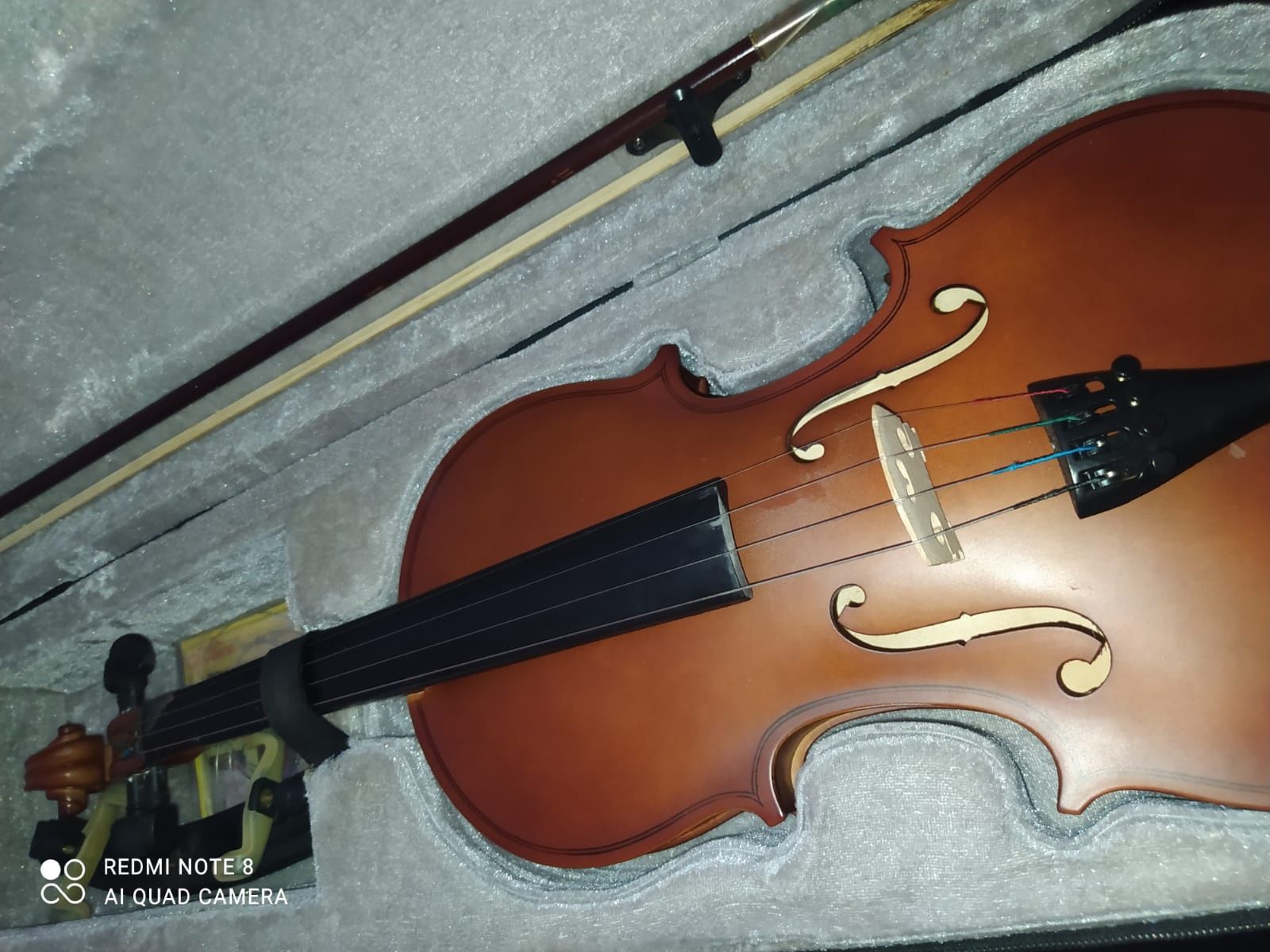 Продам скрипку 3/4 в комплекте