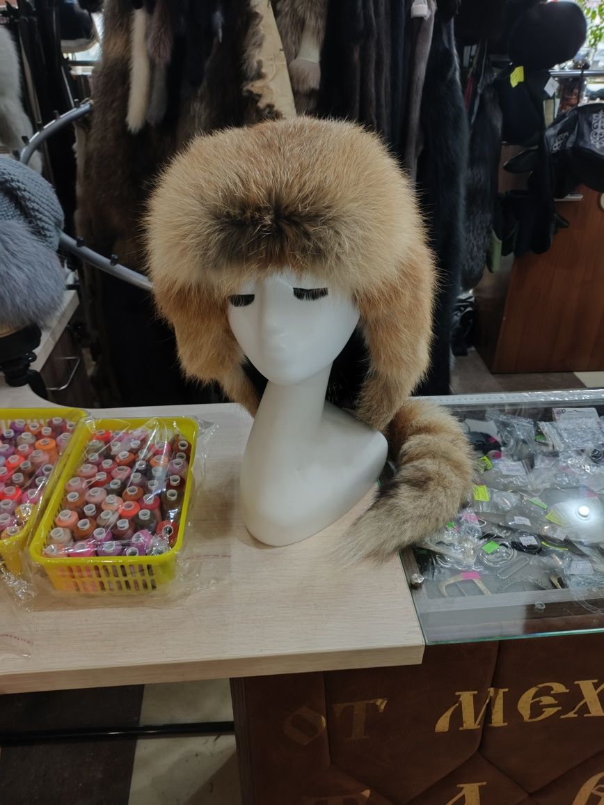 Тымак из меха клеточной лисы