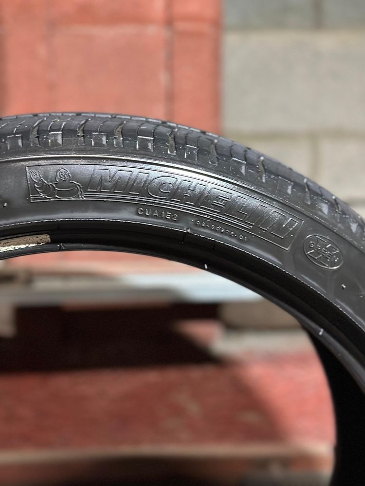 Комплект шин Michelin 245/40/Р19 летние