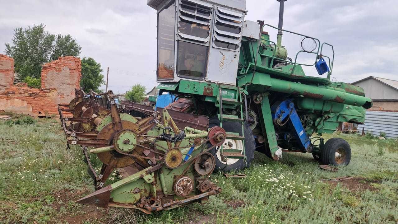 Продам комбайн ЕНЕСЕЙ 1200