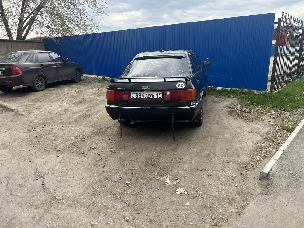 Продам ауди 80 срочно