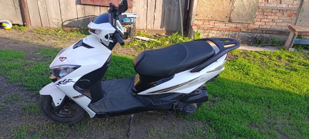 Мопед 125 кубов