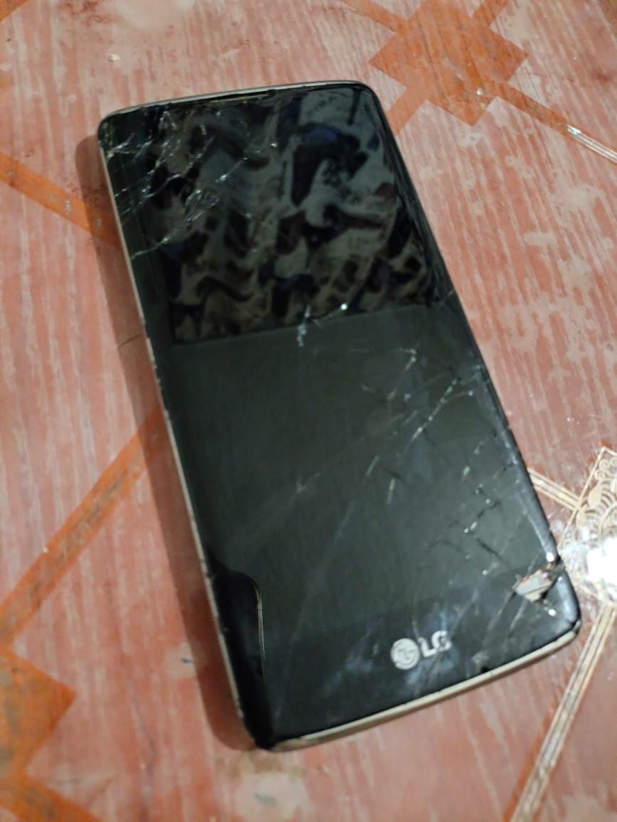 Lg k8 смартфон экран разбит
