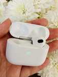Продаю оригинальные AirPods 3 -кейс