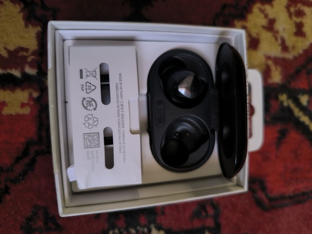 Airpods pro 2, galaxy puds plus