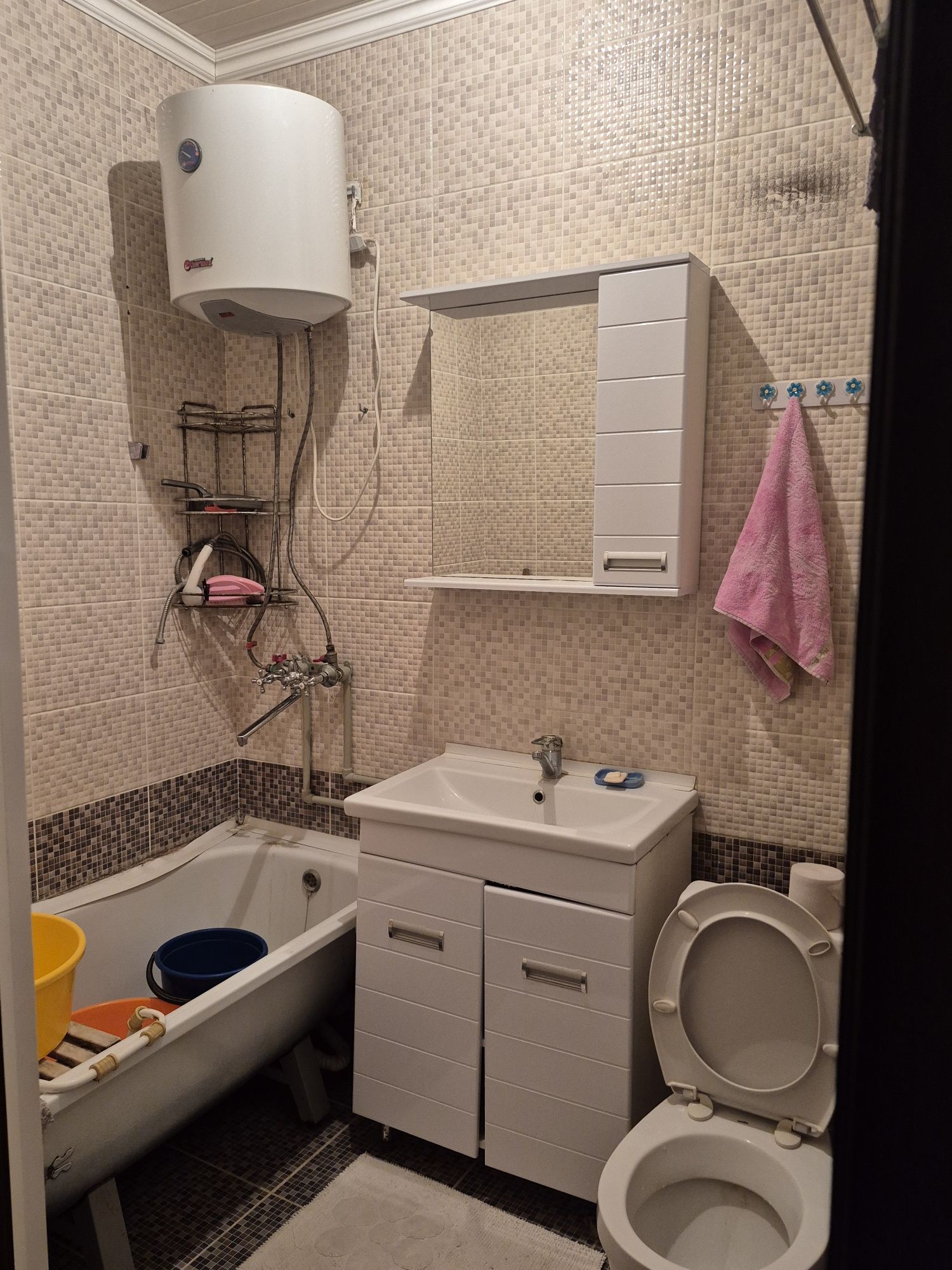Продам квартиру мкр Сайрам