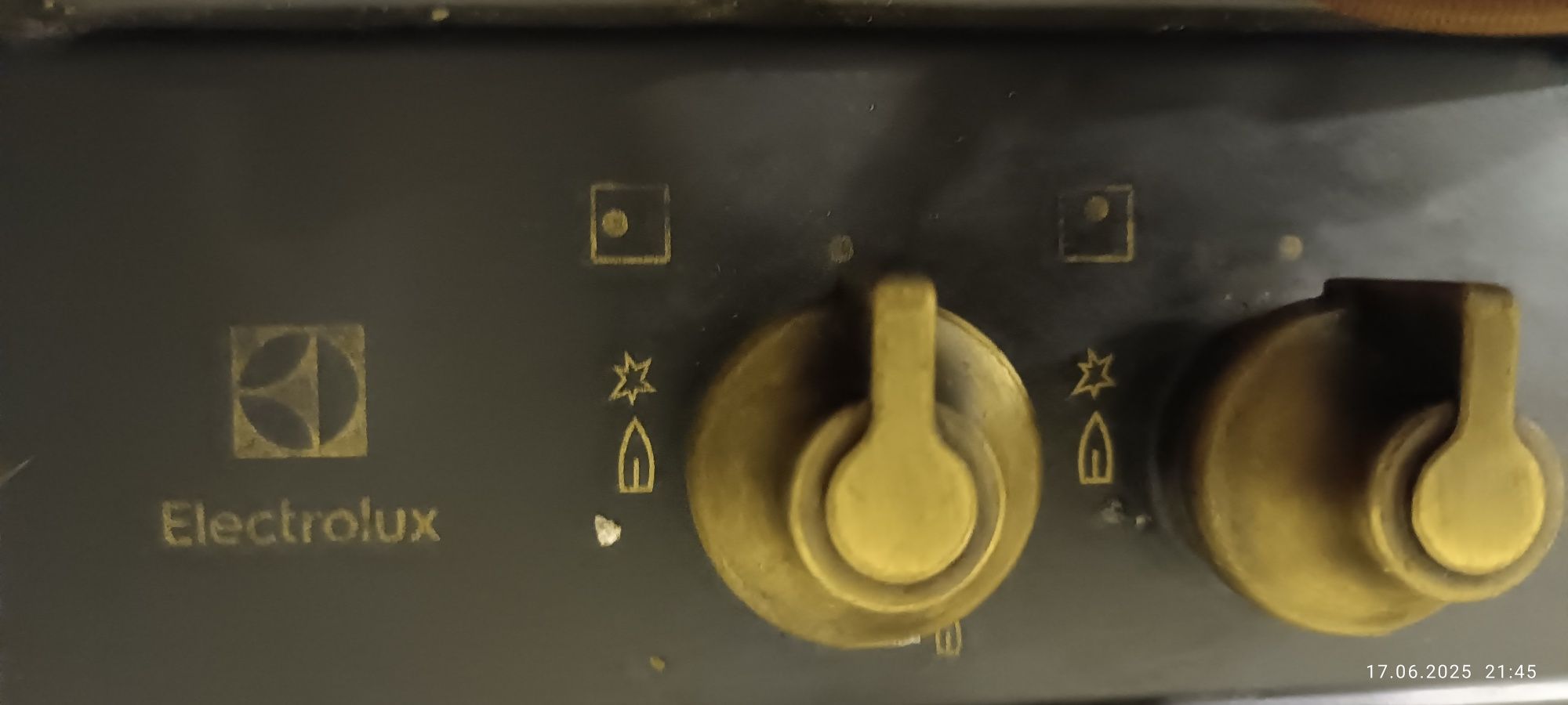 Газовая варочная поверхность Electrolux GPE362RBB