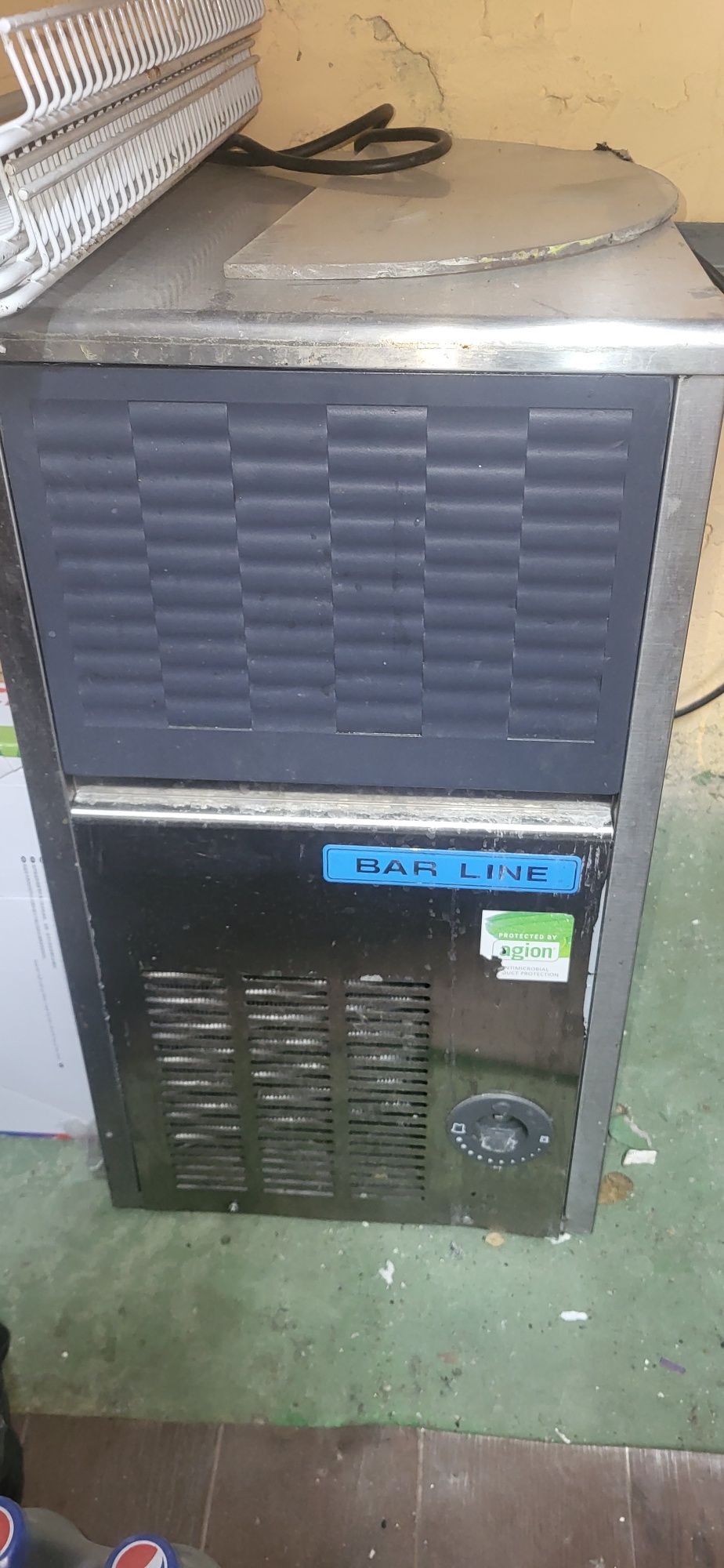 Продам итальянский ледогенератор