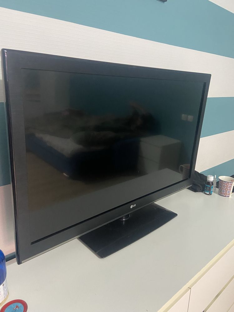 Продам телевизор